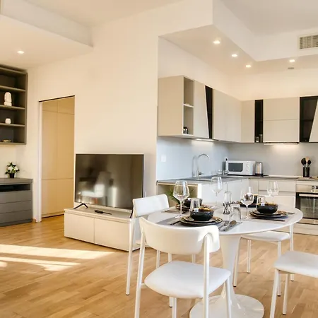 Corso Vittorio Emanuele Grandsuite - Position In Next To Duomo Apartamento